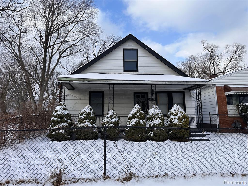 6821 DRAKE Street, Hamtramck, MI 48212 — front exterior