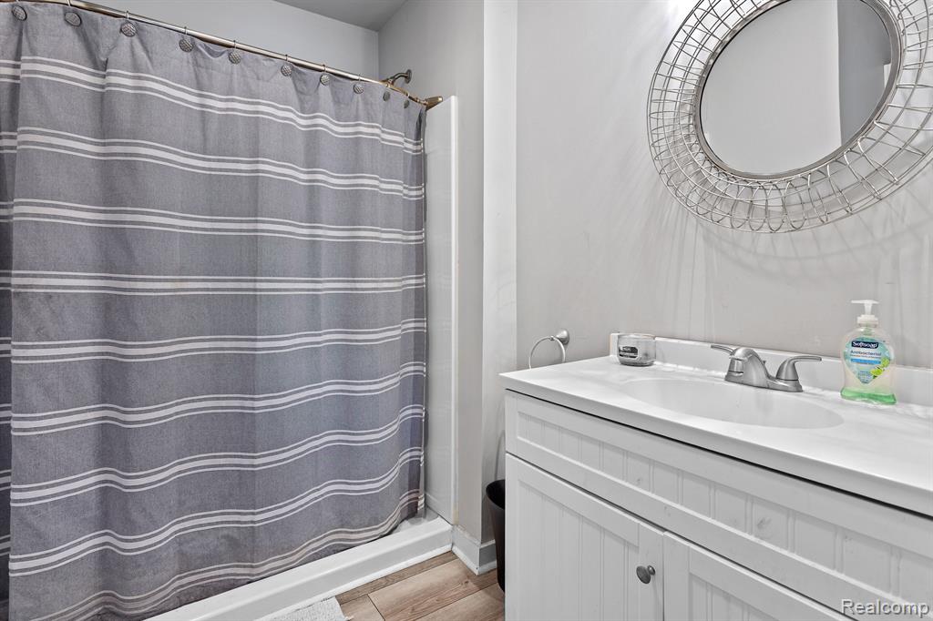825 BACON Street, Monroe, MI 48161 — Photo 16