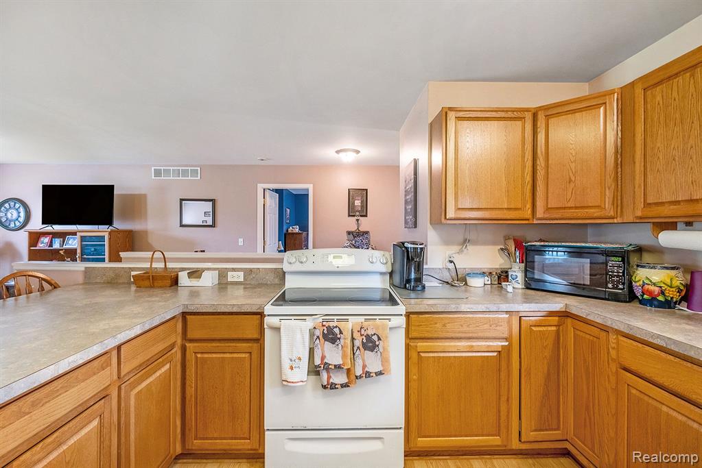 701 CHASE LAKE Road, Howell, MI 48855 — Photo 10