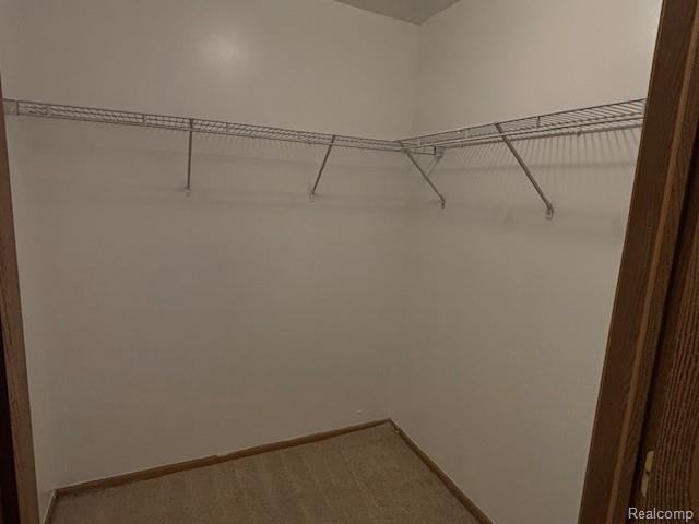 879 Barren Oaks Drive, Pontiac, MI 48341 — Photo 9