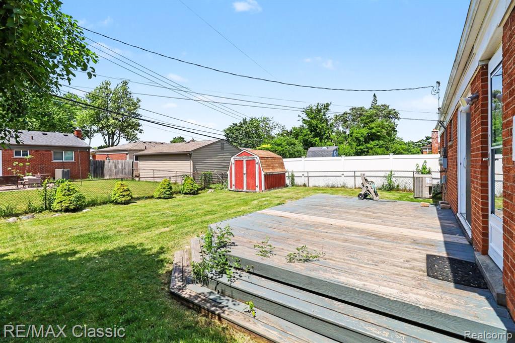 1842 Chaucer Avenue, Madison Heights, MI 48071 — Photo 20