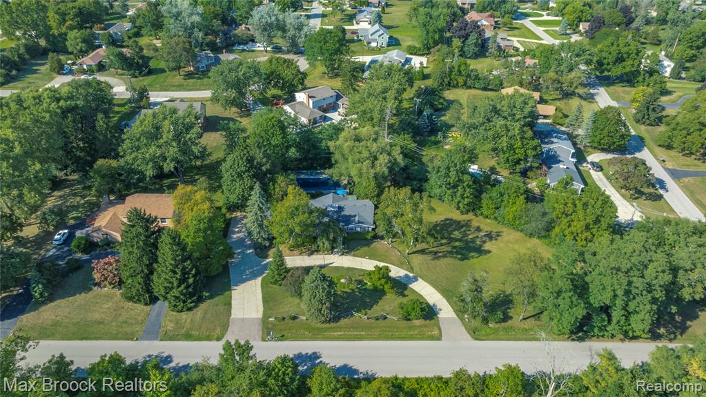 35550 Pleasant Valley Road, Farmington Hills, MI, 48331