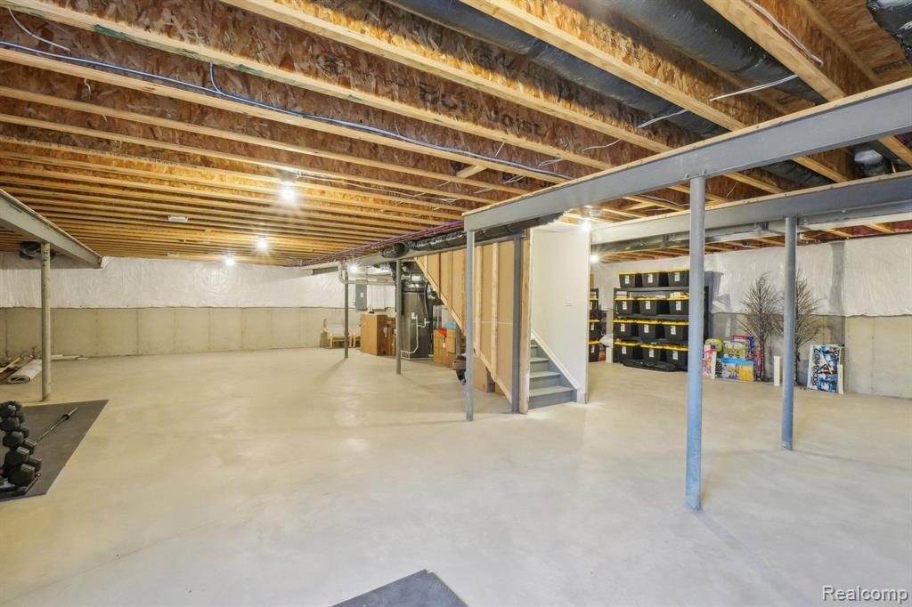 2466 MEADOW HILLS Drive, Ann Arbor, MI 48108 — Photo 47