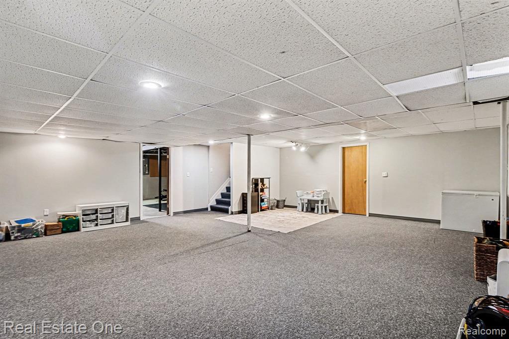 4813 Pickford Drive, Troy, MI 48085 — Photo 24