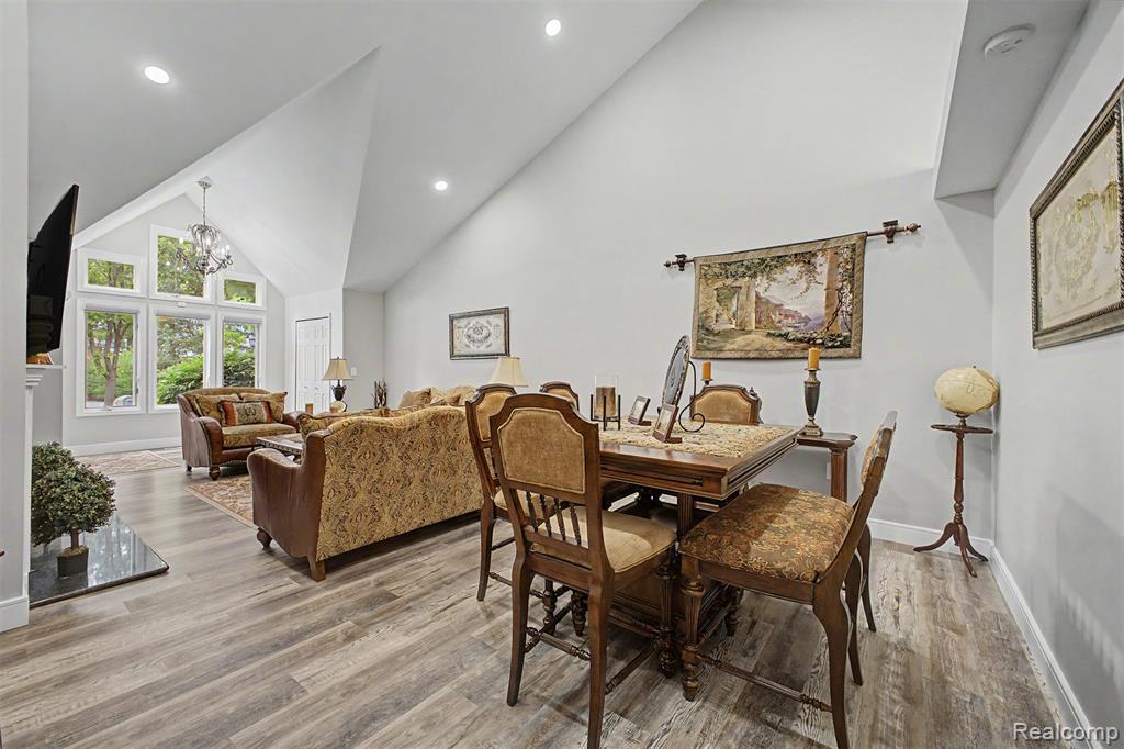 816 N Beech Daly Road, Dearborn Heights, MI 48127 — Photo 10