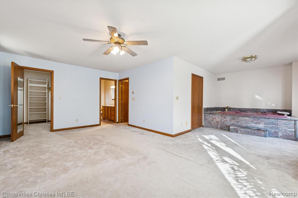 48818 Pebble Lane, Novi, MI — Photo 35