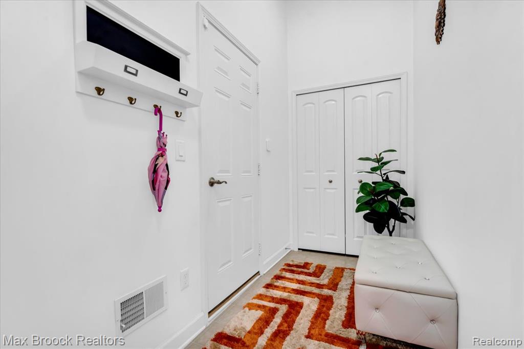 27023 Ladbroke Street, Novi, MI — Photo 19