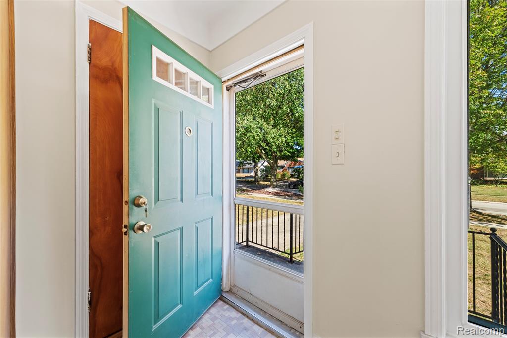 627 Symes Avenue, Royal Oak, MI 48067 — Photo 4