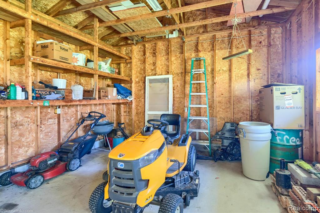 2676 Porcupine Trail, Lapeer, MI 48446 — Photo 52
