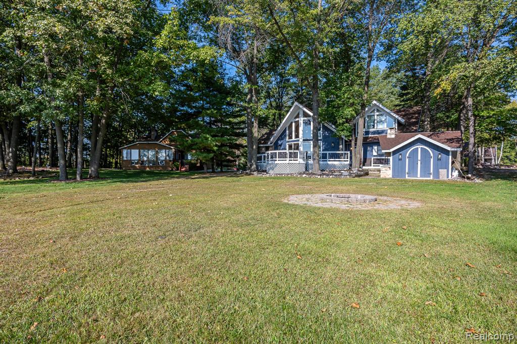 4649 Queens Way, Gladwin, MI 48624 — Photo 32
