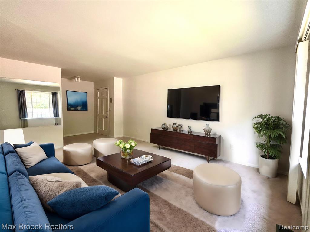 30260 Southfield Road, 158, Southfield, MI 48076 — Photo 2