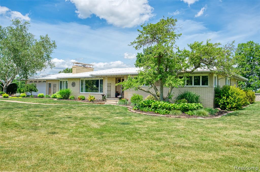 18999 Weller Road, Gregory, MI 48137 — Photo 2