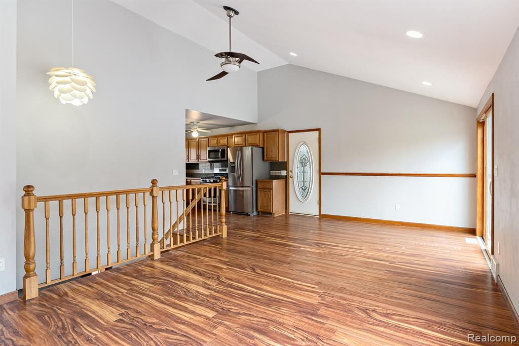 724 NICHOLS Road, Auburn Hills, MI 48326 — Photo 21