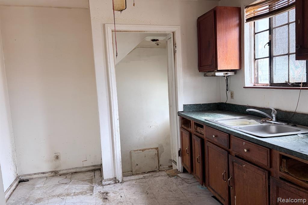 20300 Hickory Street, Detroit, MI 48205 — Photo 7