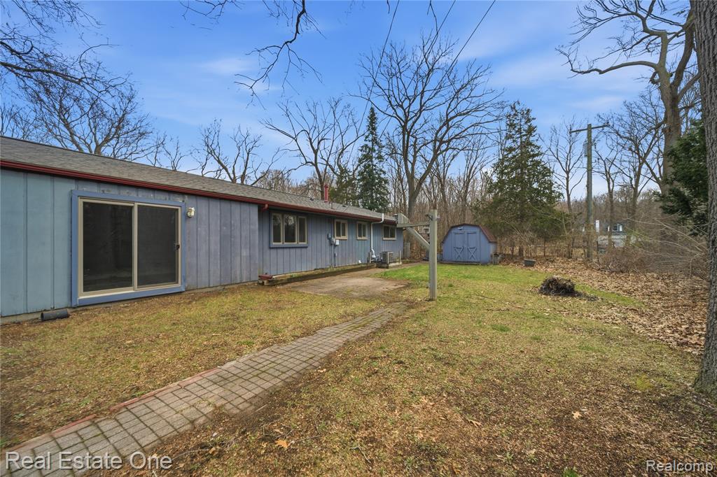 2276 Lakewood Way, Pinckney, MI 48169 — Photo 29