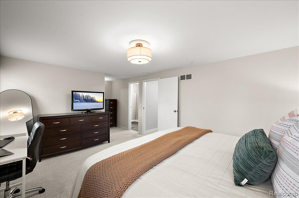 39728 Bonnie Court, Clinton Twp, MI 48038 — Photo 32