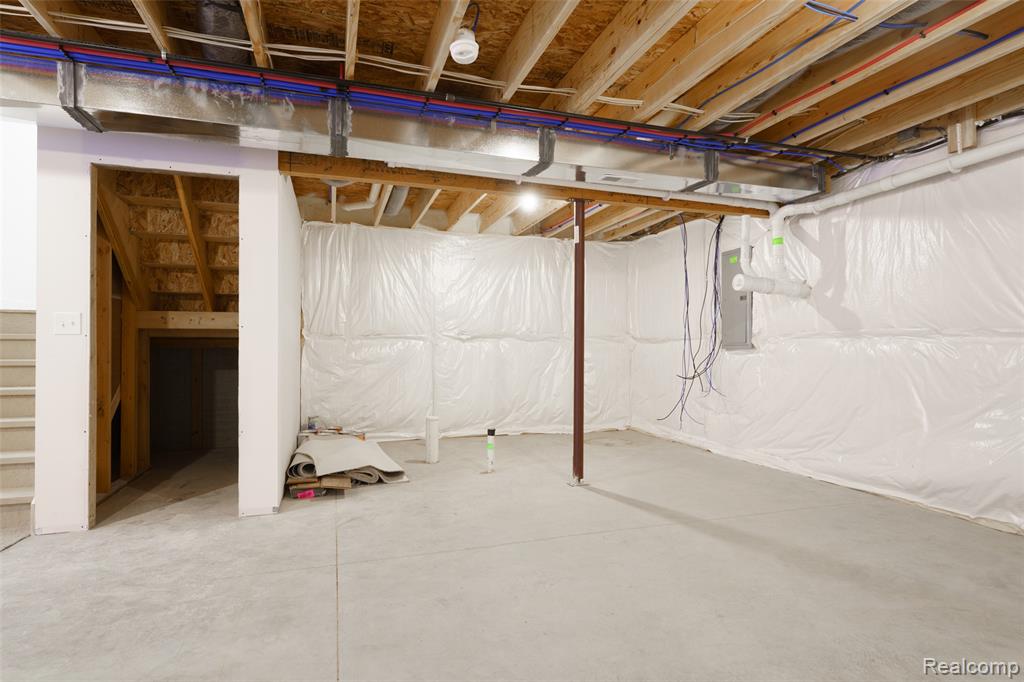 570 W Wildwood Drive, Owosso, MI 48867 — Photo 23