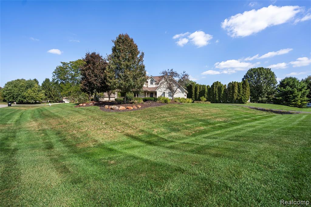 9339 Summercress Drive, Brighton, MI 48116 — Photo 33