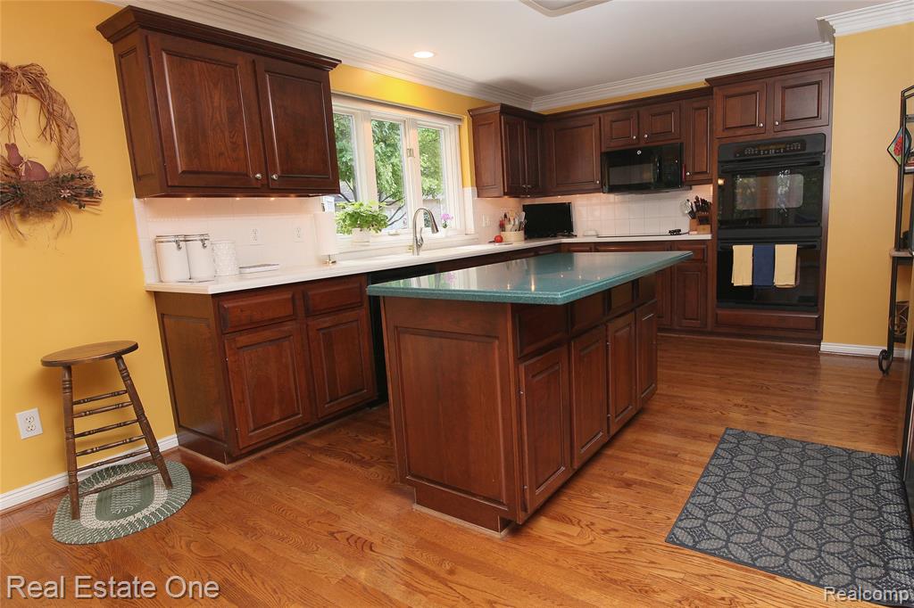 3991 Oakfield Court, Shelby Twp, MI 48316 — Photo 17