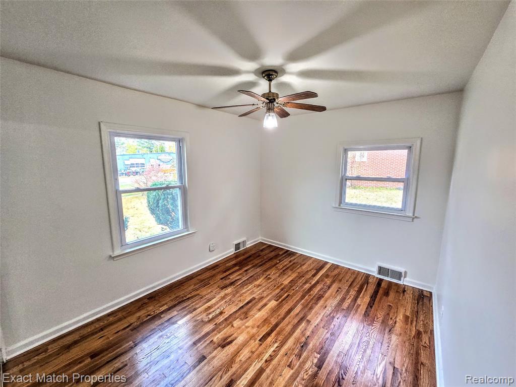 4935 Pontiac Lake Road, Waterford, MI 48328 — Photo 10