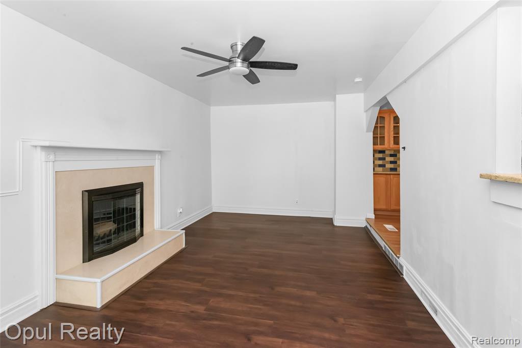 8732 Holly Drive, Canton, MI 48187 — Photo 17