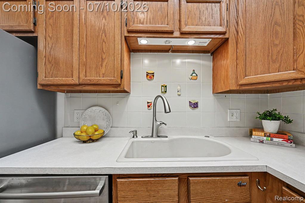 7140 Green Farm Road, West Bloomfield, MI — Photo 17