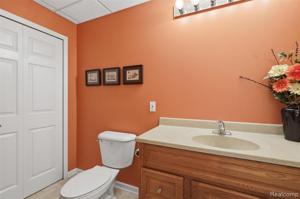470 Delmar Court, Highland, MI — Photo 36