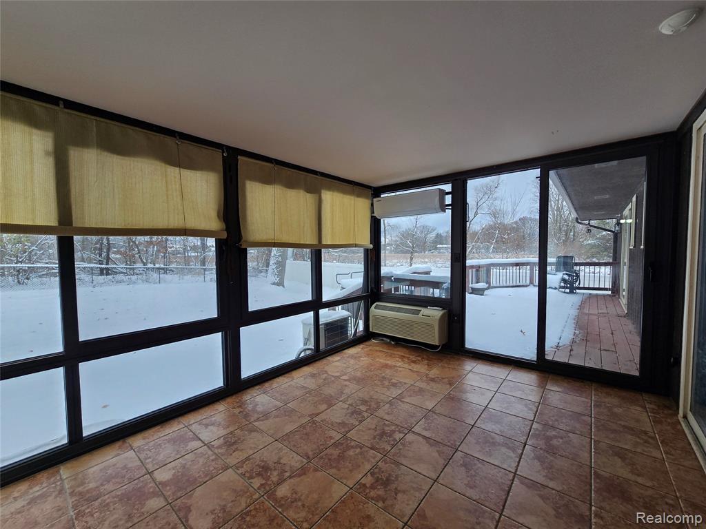 9770 Daleview Drive, South Lyon, MI 48178 — Photo 14