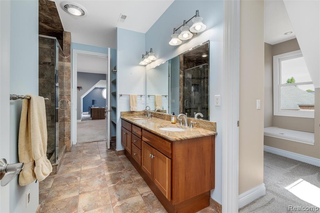 7432 Foxburg Court, Clarkston, MI 48348 — Photo 74