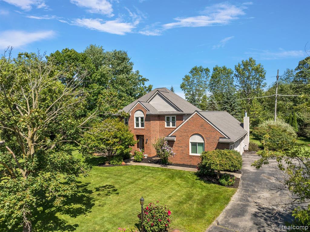 10161 LONGFORD Drive, South Lyon, MI 48178 — Photo 63