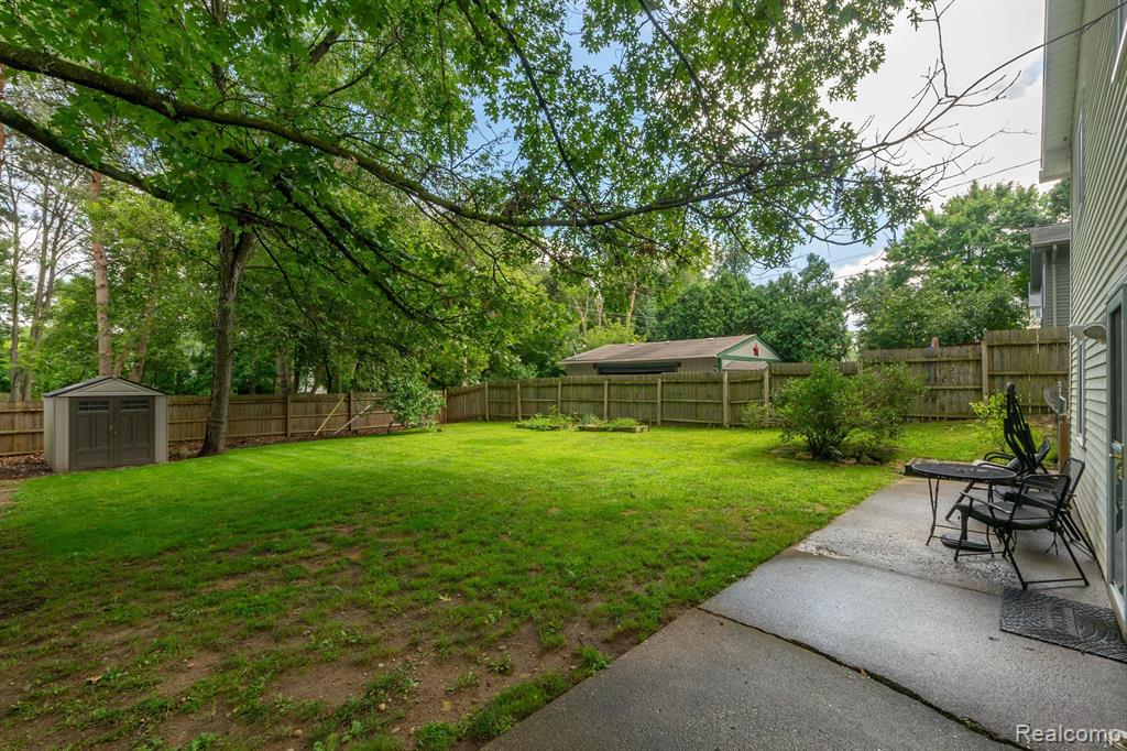 4885 WALKER Drive, Brighton, MI 48114 — Photo 21