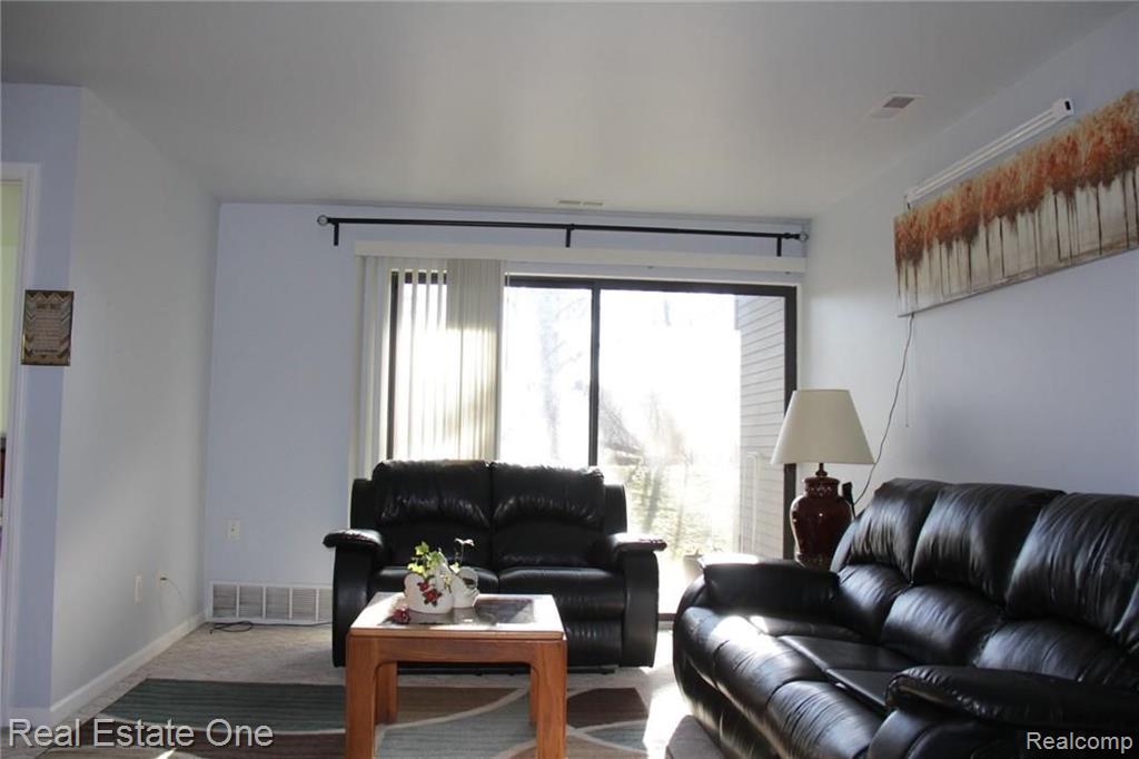 42493 LILLEY POINTE Drive, Canton, MI 48187 — Photo 4