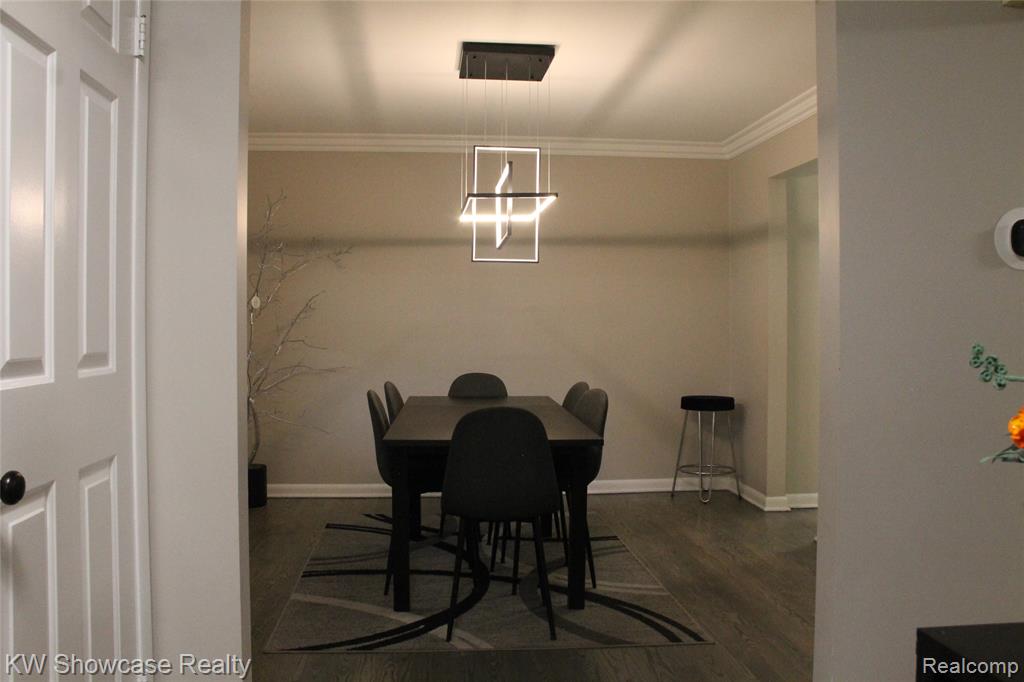 5226 Green Road, West Bloomfield, MI 48323 — Photo 4