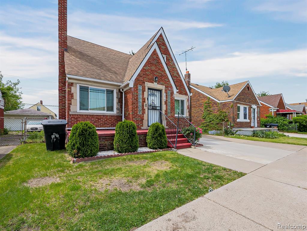 3878 Charles Street, Hamtramck, MI 48212 — Photo 2