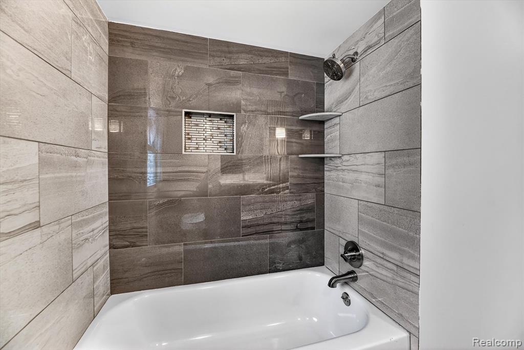 17314 Collinson Avenue, Eastpointe, MI 48021 — Photo 21