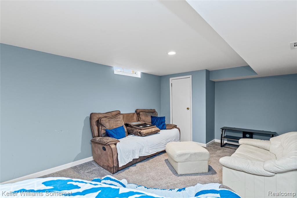 591 Clara Avenue, Pontiac, MI 48340 — Photo 29