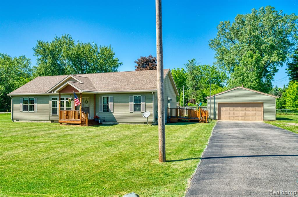 102 MELLADEE Lane, Morrice, MI 48857 — Photo 2