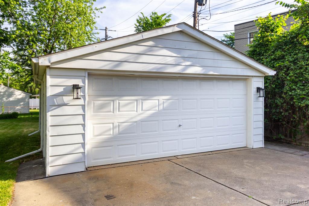 4333 Manor Avenue, Royal Oak, MI 48073 — Photo 31