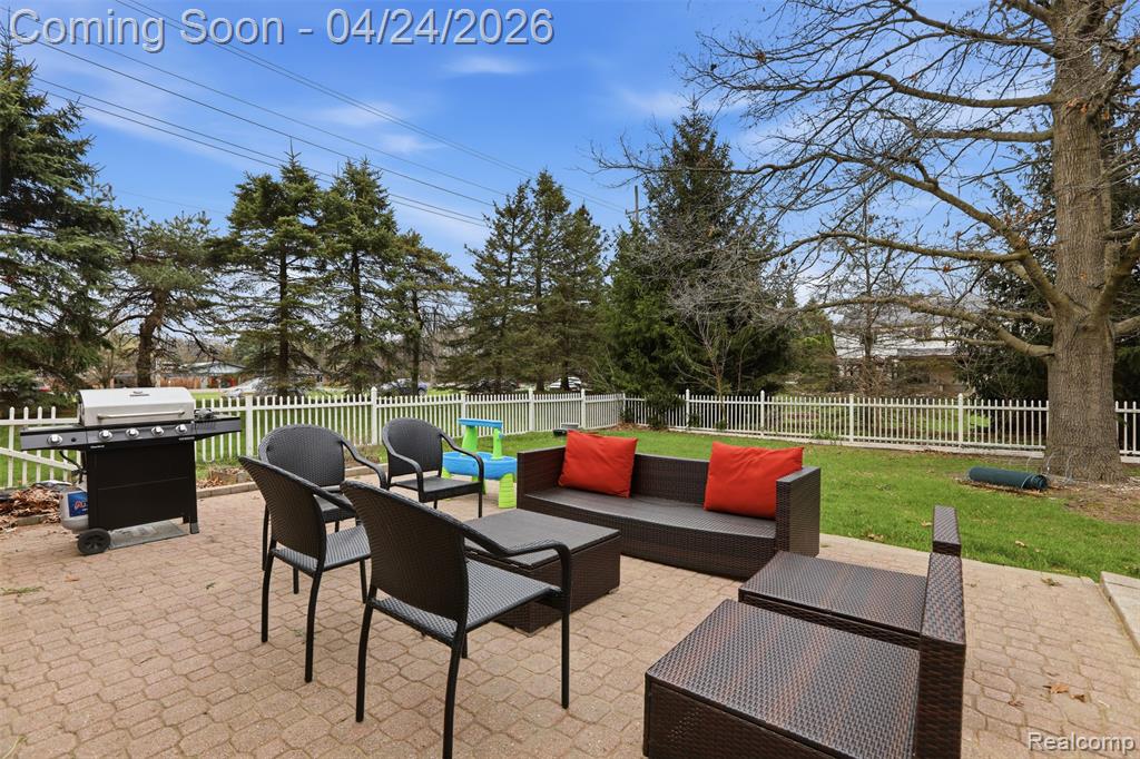 3300 Viking Drive, Commerce Twp, MI 48390 — Photo 27