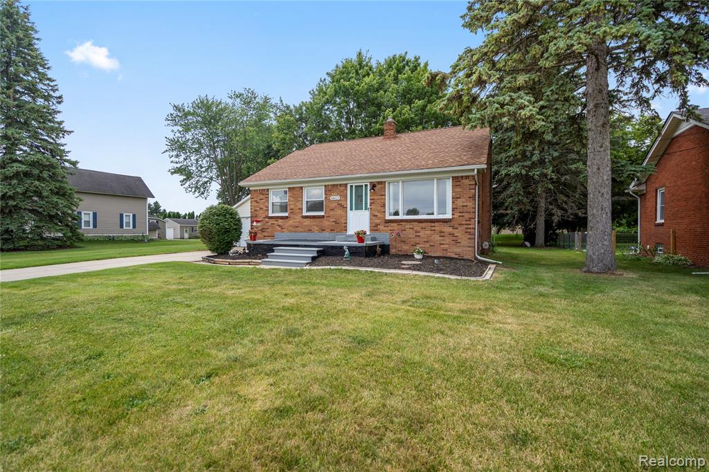 48425 Romeo Plank Road, Macomb, MI 48044 — Photo 2
