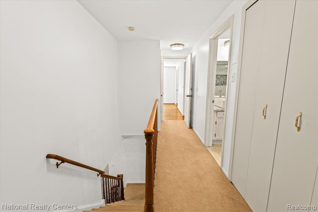 4258 WESTOVER Drive, West Bloomfield, MI 48323 — Photo 37