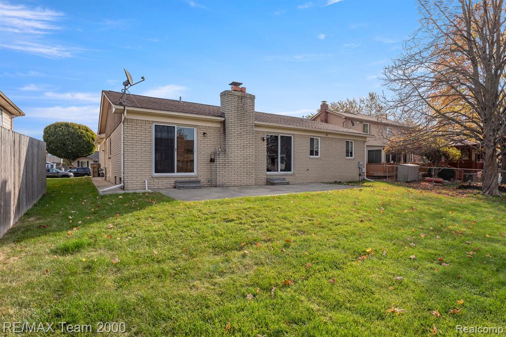 51547 SALVATORI Drive, Chesterfield, MI 48047 — Photo 5