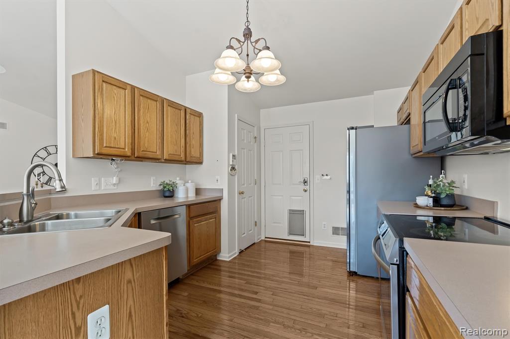 6291 Creekside Circle, Ypsilanti, MI 48197 — Photo 14