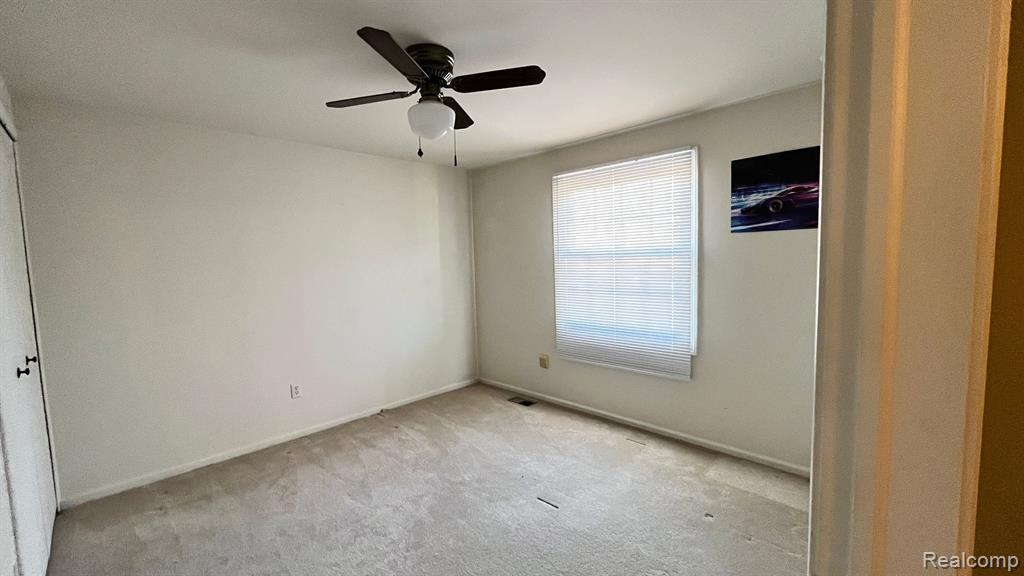 5725 FOLKSTONE Drive, Troy, MI 48085 — Photo 13