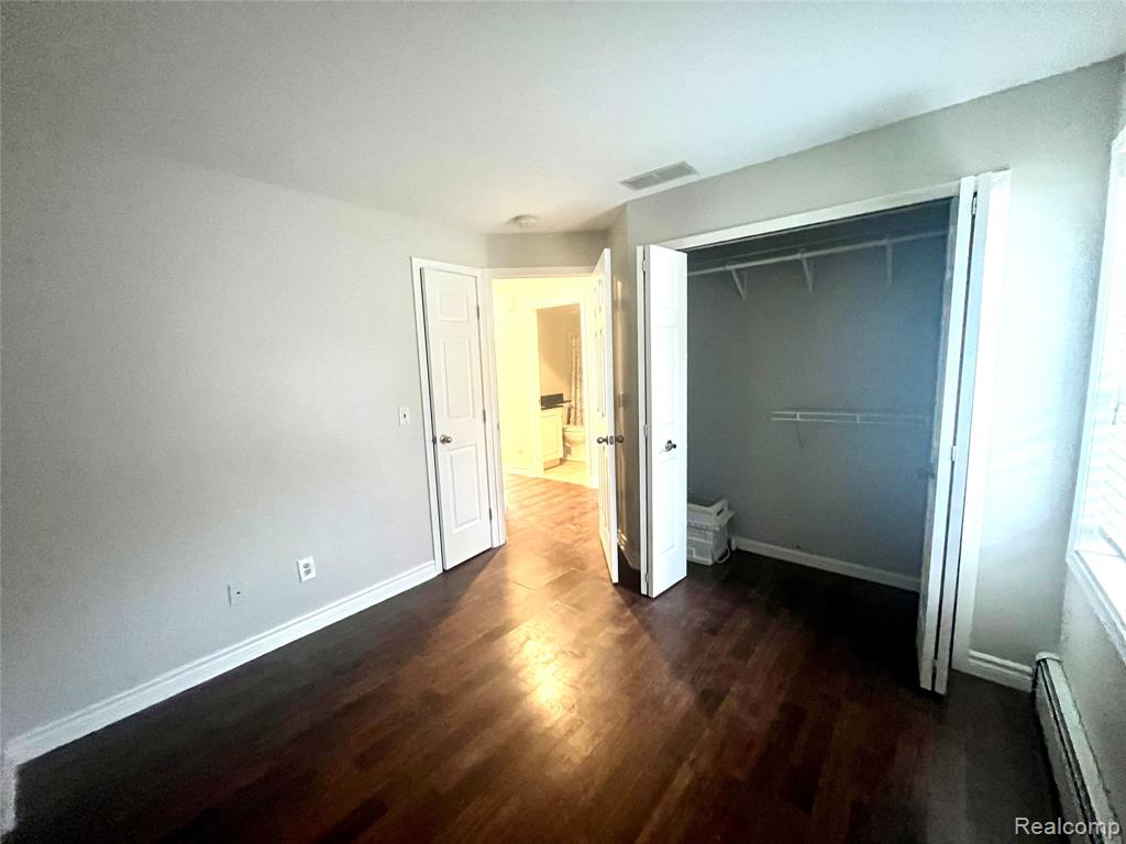 62 Madison Court, Clarkston, MI — Photo 11