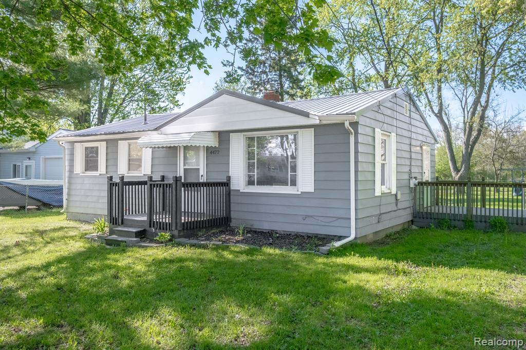 4472 MARLBOROUGH Drive, Flint, MI 48506 — Photo 2