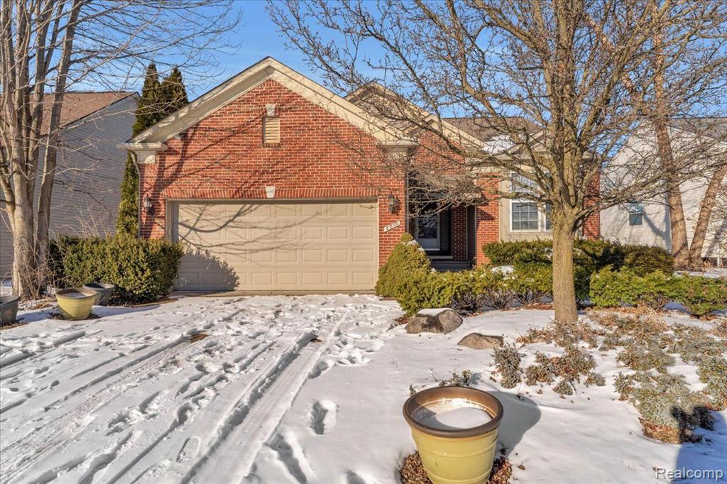 8899 MEADOW Lane, Ypsilanti, MI 48197 — Photo 2