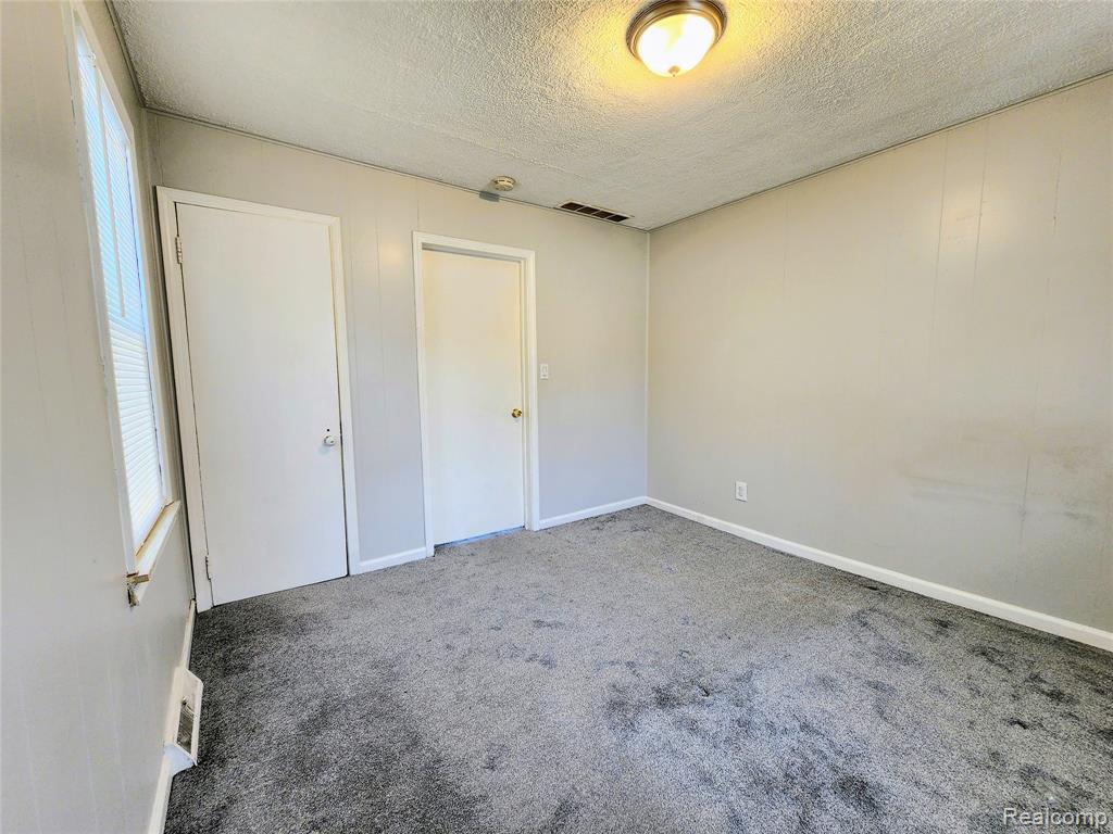 6147 Whitefield Street, Dearborn Heights, MI 48127 — Photo 37