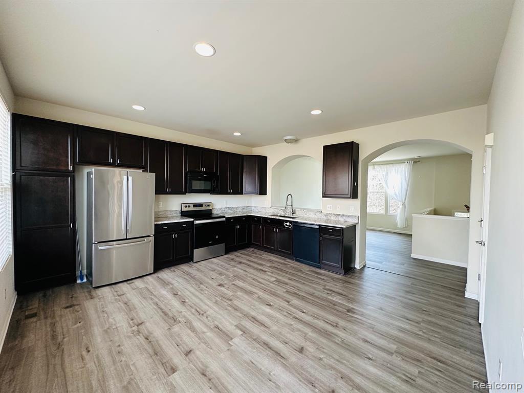 44685 Ellery Lane, Novi, MI — Photo 13