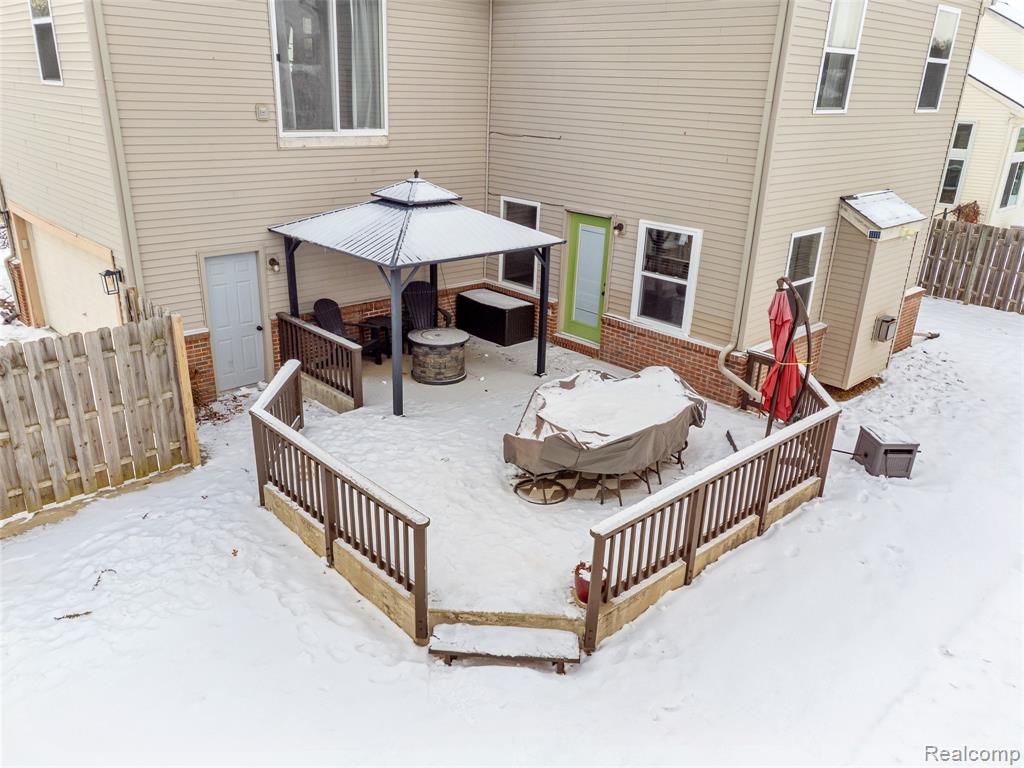 52400 Huntley Avenue, New Baltimore, MI 48047 — Photo 56